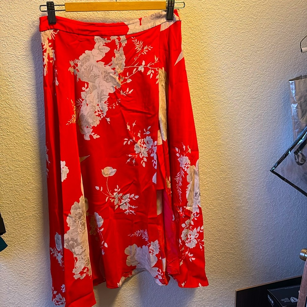 Alice & Olivia red floral 100% silk skirt
